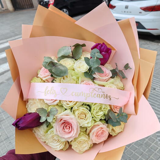 Ramo felicidades, 25 rosas