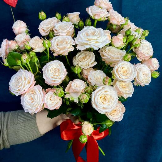 Букет из 9 кустовых роз