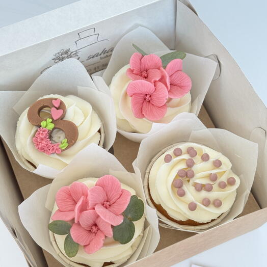 Капкейки с цветами на 8 марта