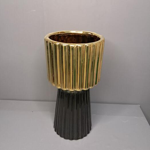 Ceramic Vase "Black Gold"