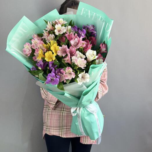 Букет из альстромерии