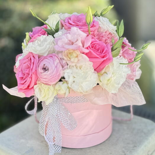 Flowers in a box Pink Delight