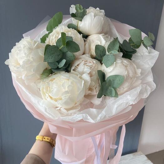 Красивый букет из 7 нежных пионов 😍