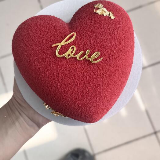 Муссовый торт сердце Love