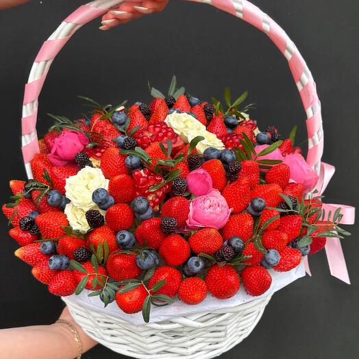 Ягодная корзина 🍓Фруктовая корзина с цветами 🌸