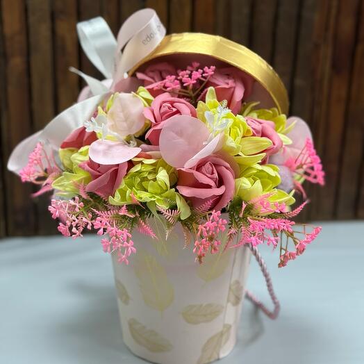 Композиция из мыльных цветов 5