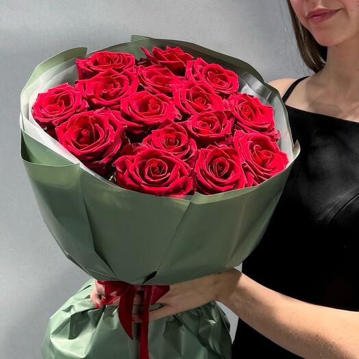 Букет из 15 красных роз