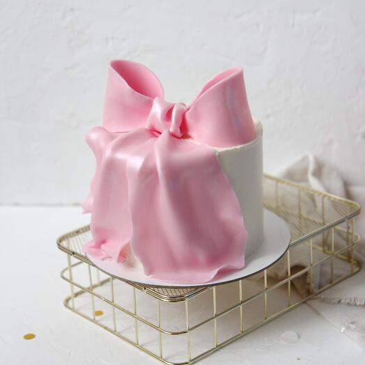 Торт 1 кг с бантом девушке сестре маме на день рождения