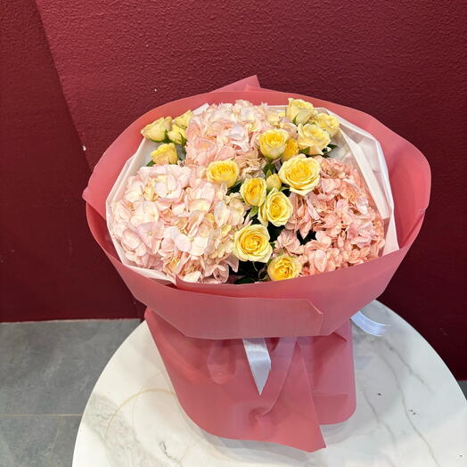 Нежный авторский букет цветов 1