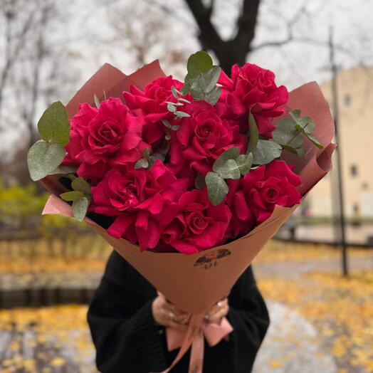 Букет из ярко розовых французских роз