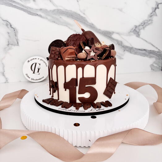 Торт Сметанник с клубникой на День рождения подростку