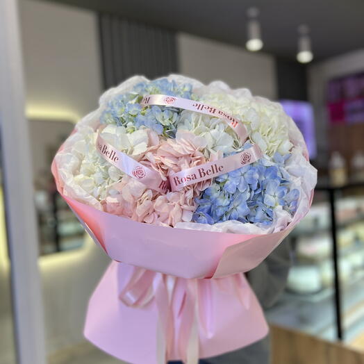 Моно букет из гортензий