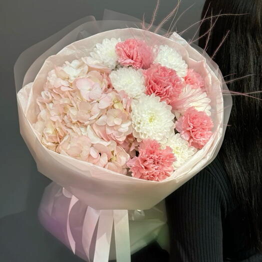 Нежность с гортензией