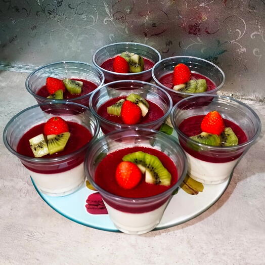 Панна-котта клубничная. Набор 6 стаканчиков