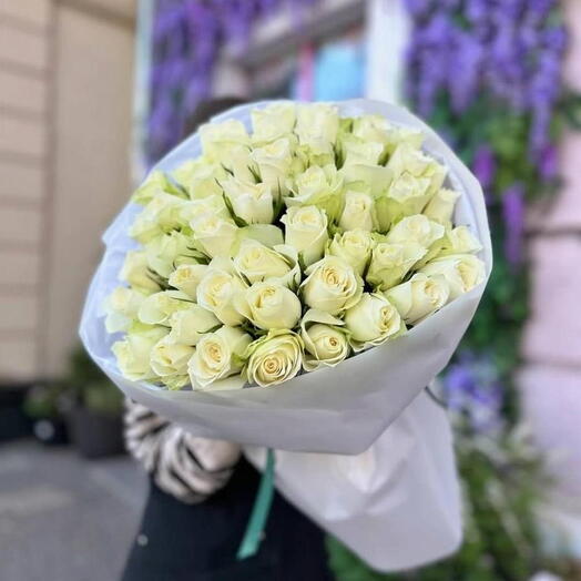 Букет из 45 белых роз