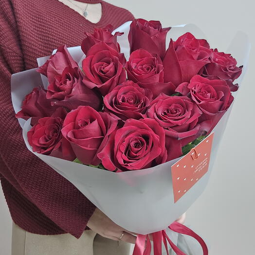 Красные розы 15 шт