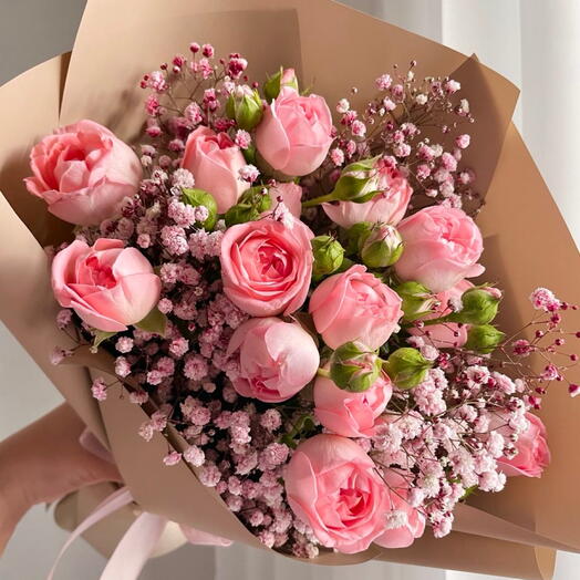 Букет из пион роз и гипсофил