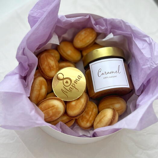 Набор орешки и сливочная карамель 8 марта