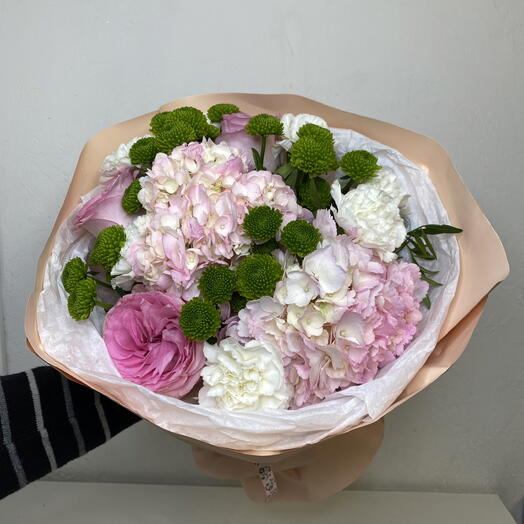 Яркая весна