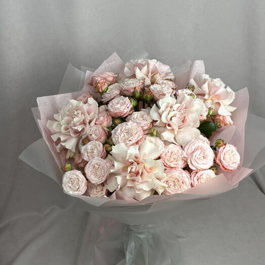 Французские розы с пионовидными кустовыми розами Мадам бомбастик🎀