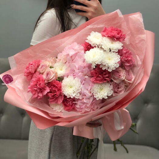 Розовый ассорти букет