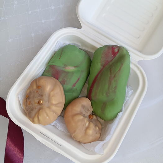 Корпусное пирожное фисташка,карамельный попкорн