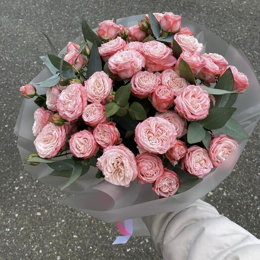 PINK KISS букет с пионовидными кустовыми розами