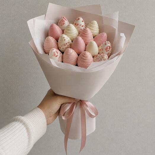 Букет из клубники в шоколаде 16 ягод White-pink