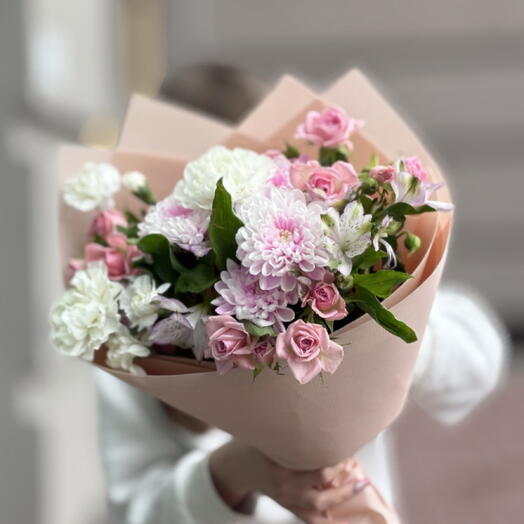 Букет «будь всегда рядом»💋 с кустовой хризантемой, альстромерией, диантусами и кустовыми розами