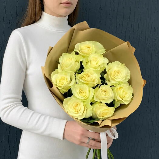 Эквадорская роза 11 шт. в Крафт упаковке