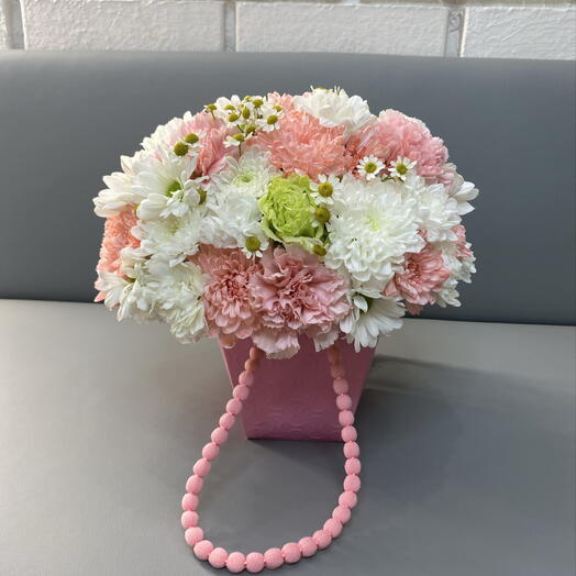 Летний сад 🌸 Композиция из кустовой хризантемы, диантусов и ромашки)))