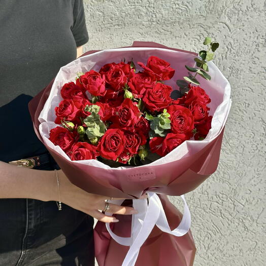 Монобукет из кустовых роз