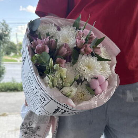 Нежный розовый букет с альстромерией 25