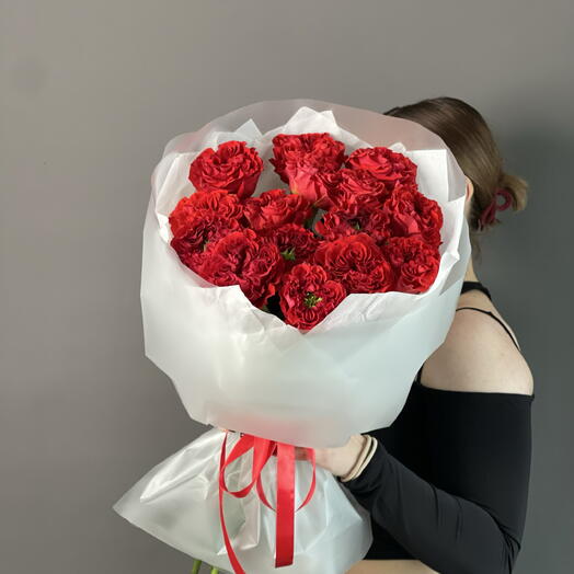 Монобукет из пионовидных роз Red еуе 15