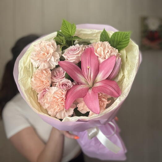 Удивительна красива🌸😍 «букет с лилией»