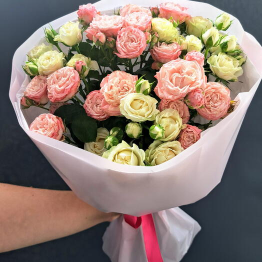 Букет из 7 веточек кустовых роз🔥💖🌹