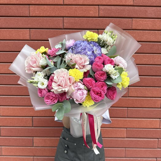 Дофаминовый букет 💕/ пионы, гортензия, протея, кустовые пионовидные розы, диантусы, ажурные розы, эустома, эвкалипт в упаковке