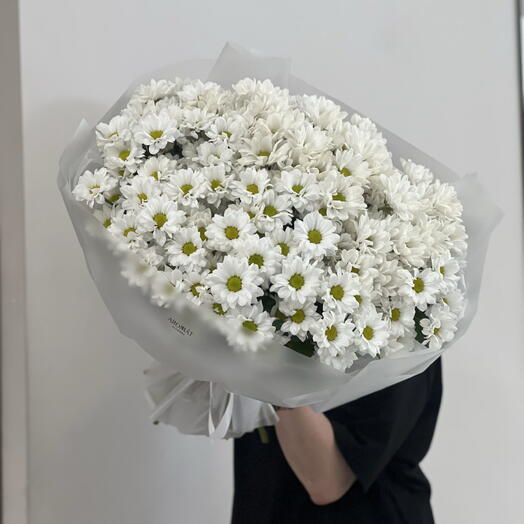 Букет из ромашковидной хризантемы