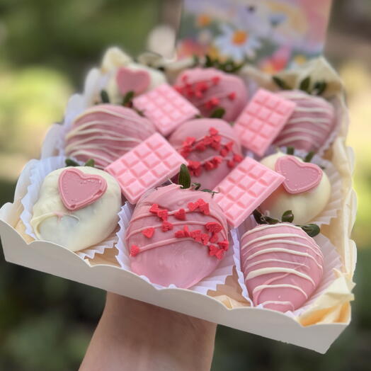 Сет из клубники💜" подарок любимой девушке