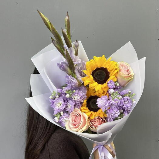 Букет из гладиолусов и подсолнуха🌻💕