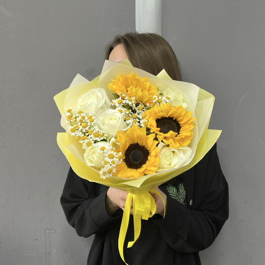 Букет Подсолнух, Ромашки и Розы💛