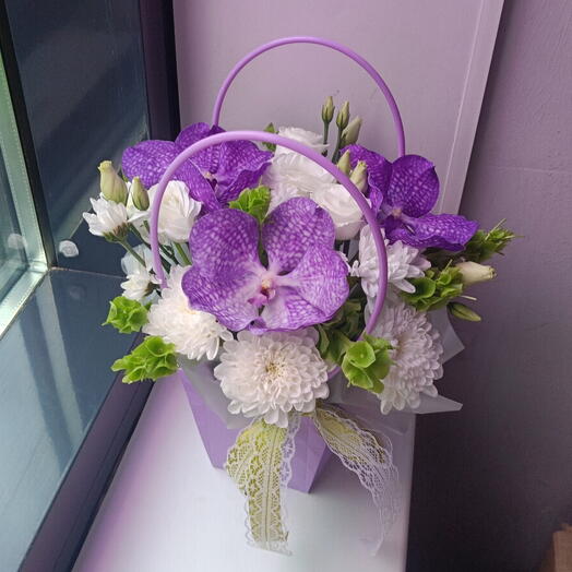 Сумочка с экзотическими орхидеями Ванда 💜и белой эустомой и хризантемой 😍 Хризантема Орхидея Эустома