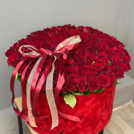 Огромная коробка с красными розами — 171 штука🌹