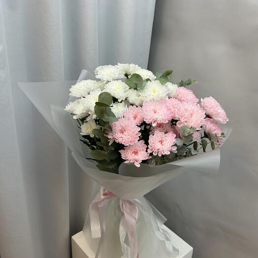 Букет с бело-розовой хризантемой Алтай 🌸