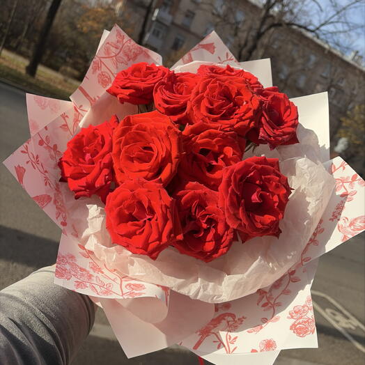 Букет 17 - 11 алых роз