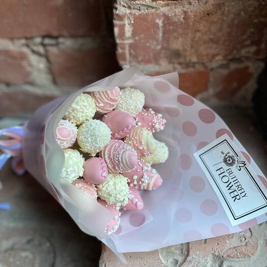Bouquet of strawberries in chocolate " Shades of pink"