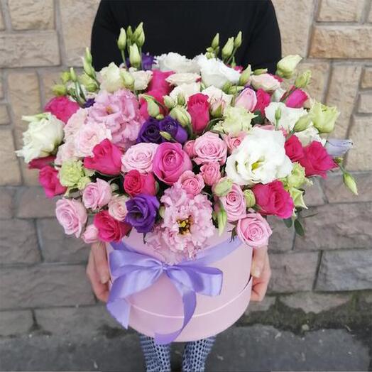 Flores en la Caja del sombrero "Vértigo"