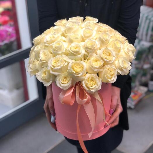Ecuadorian roses in a box