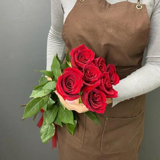 7 rosas rojas