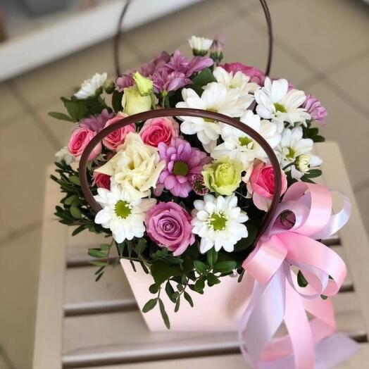 Handbag with flowers